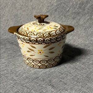 Temp-Tations Old World Brown and Cream Floral Ceramic Dish